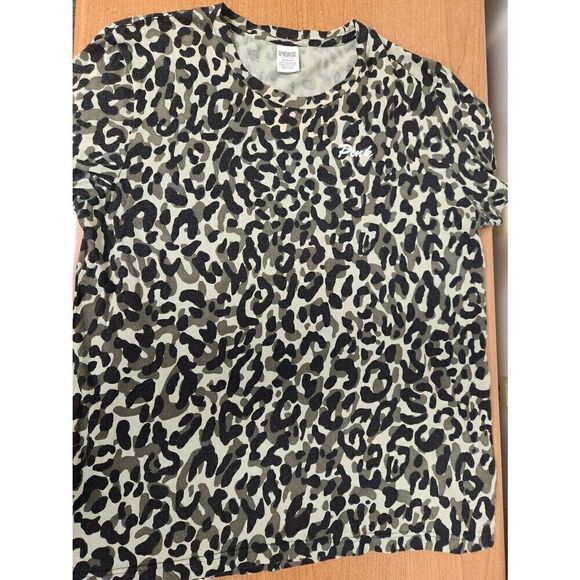 💕PINK LARGE Green Leopard Print Short Sleeve - Picture 1 of 5